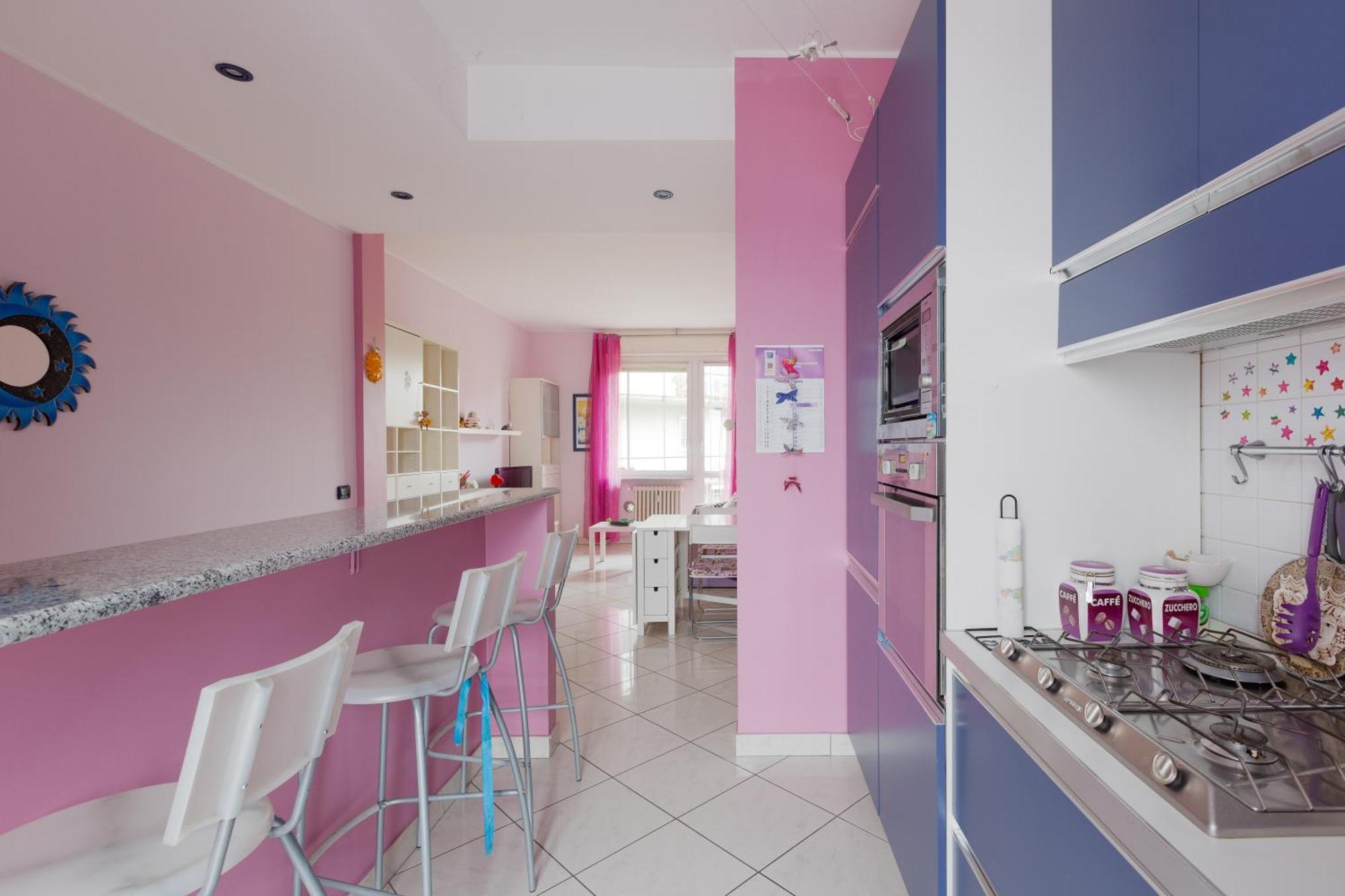 Mac Mahon - Colorful With Balcony! Apartamento